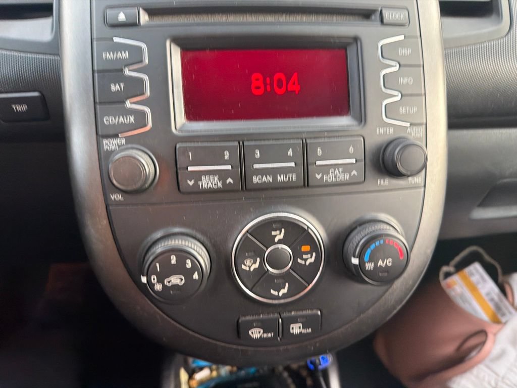 Used 2012 Kia Soul + FWD image 7