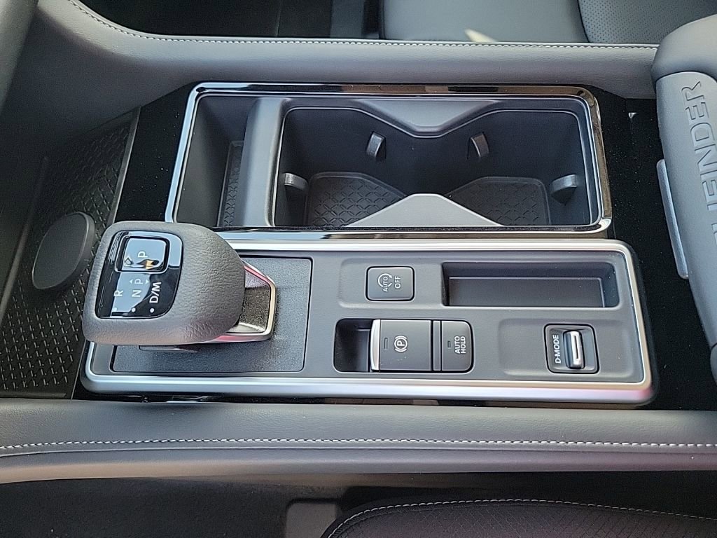 New 2026 Nissan Pathfinder SL FWD image 29