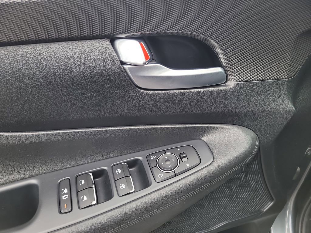 Used 2020 Hyundai Santa Fe SEL image 13