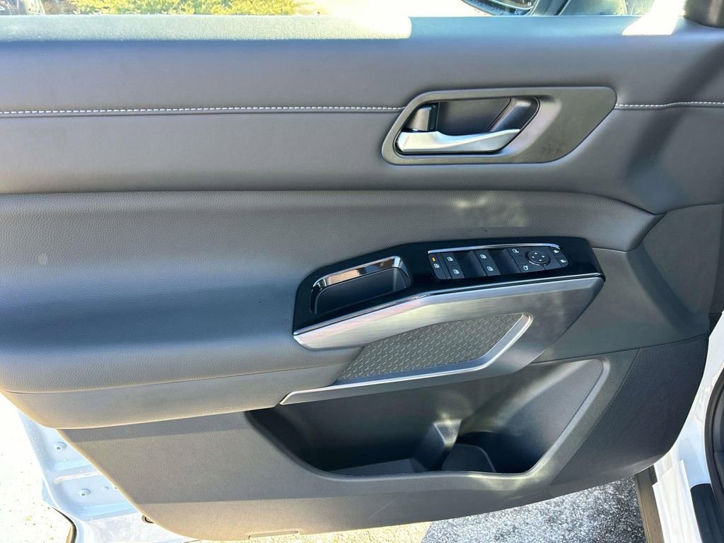 New 2026 Nissan Pathfinder SL w/ SL Premium Package AWD/4WD image 18