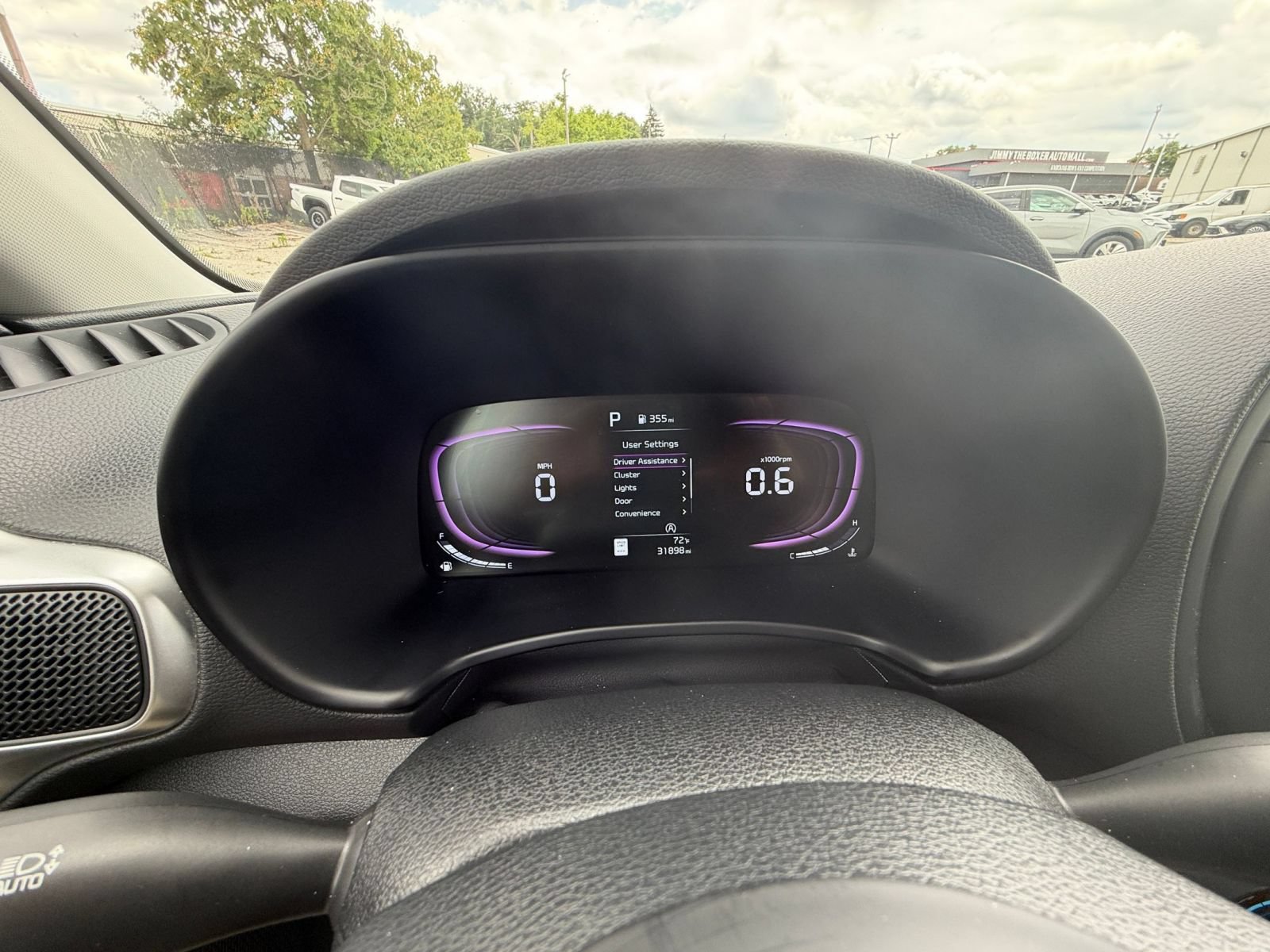 Used 2025 Kia Soul LX w/ LX Technology Package FWD image 39
