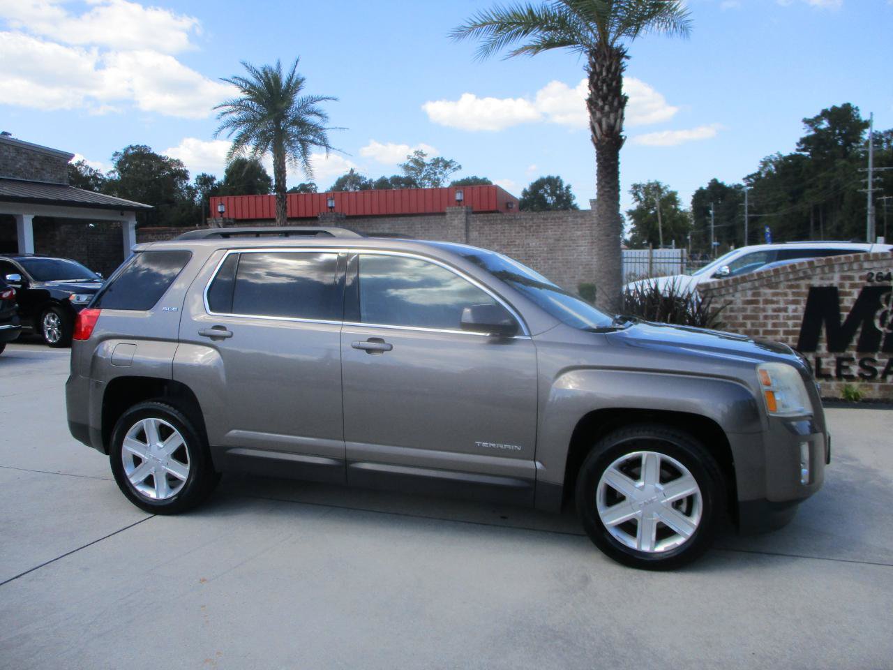 Used 2011 GMC Terrain SLE FWD image 17