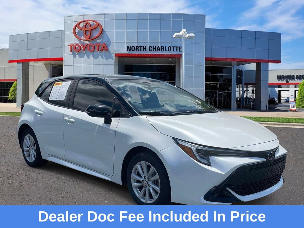 Used 2023 Toyota Corolla SE FWD image 1