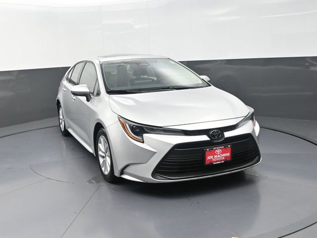 Used 2024 Toyota Corolla LE w/ LE Premium Package FWD image 12