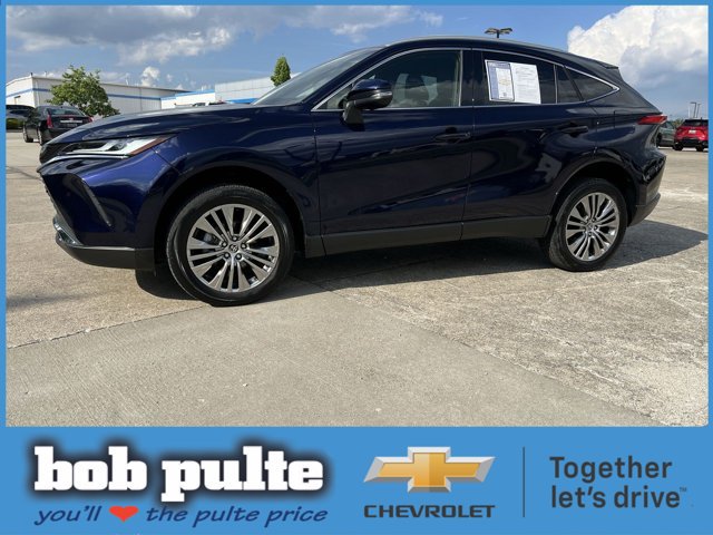 Used 2022 Toyota Venza XLE AWD/4WD image 1