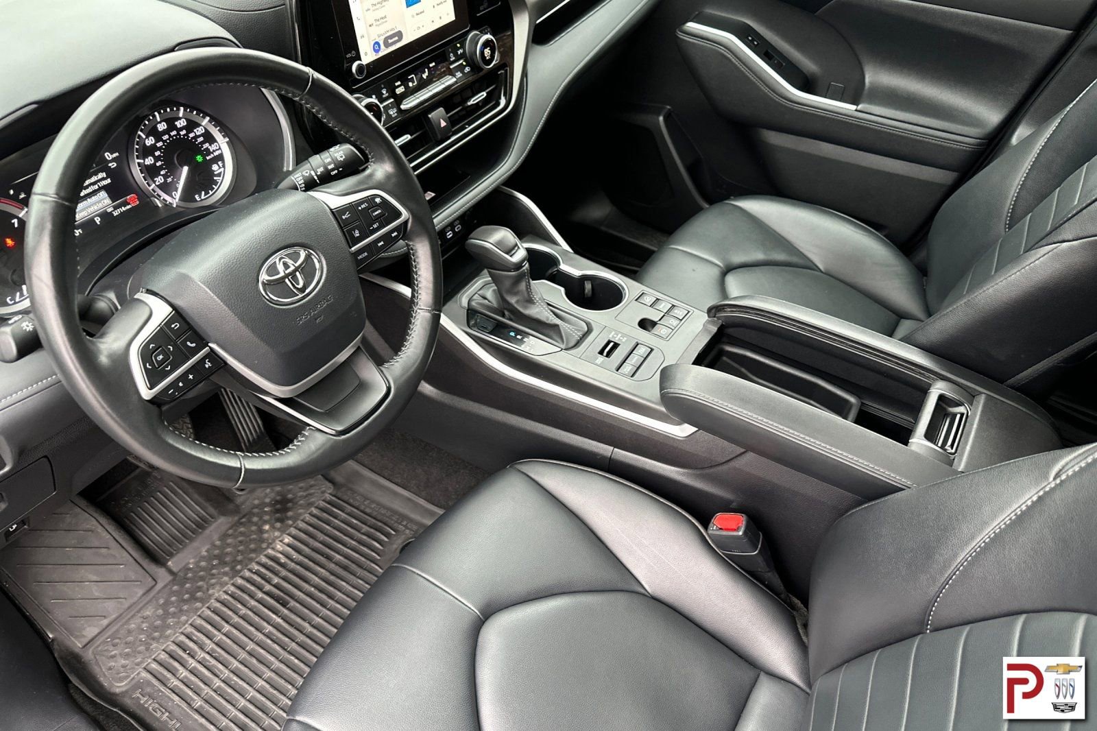 Used 2024 Toyota Highlander XLE image 11