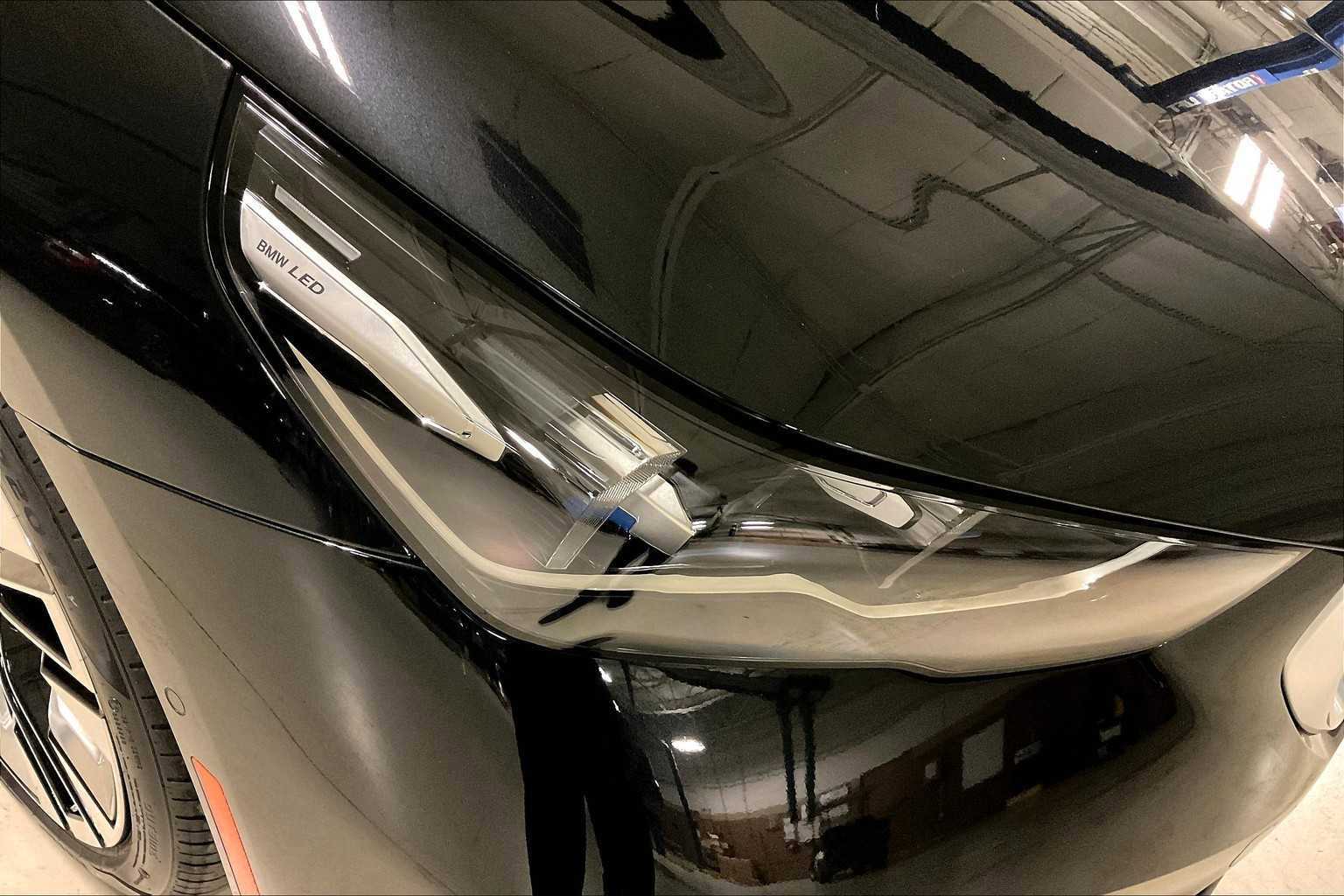 Used 2026 BMW i5 eDrive40 w/ Premium Package RWD image 13
