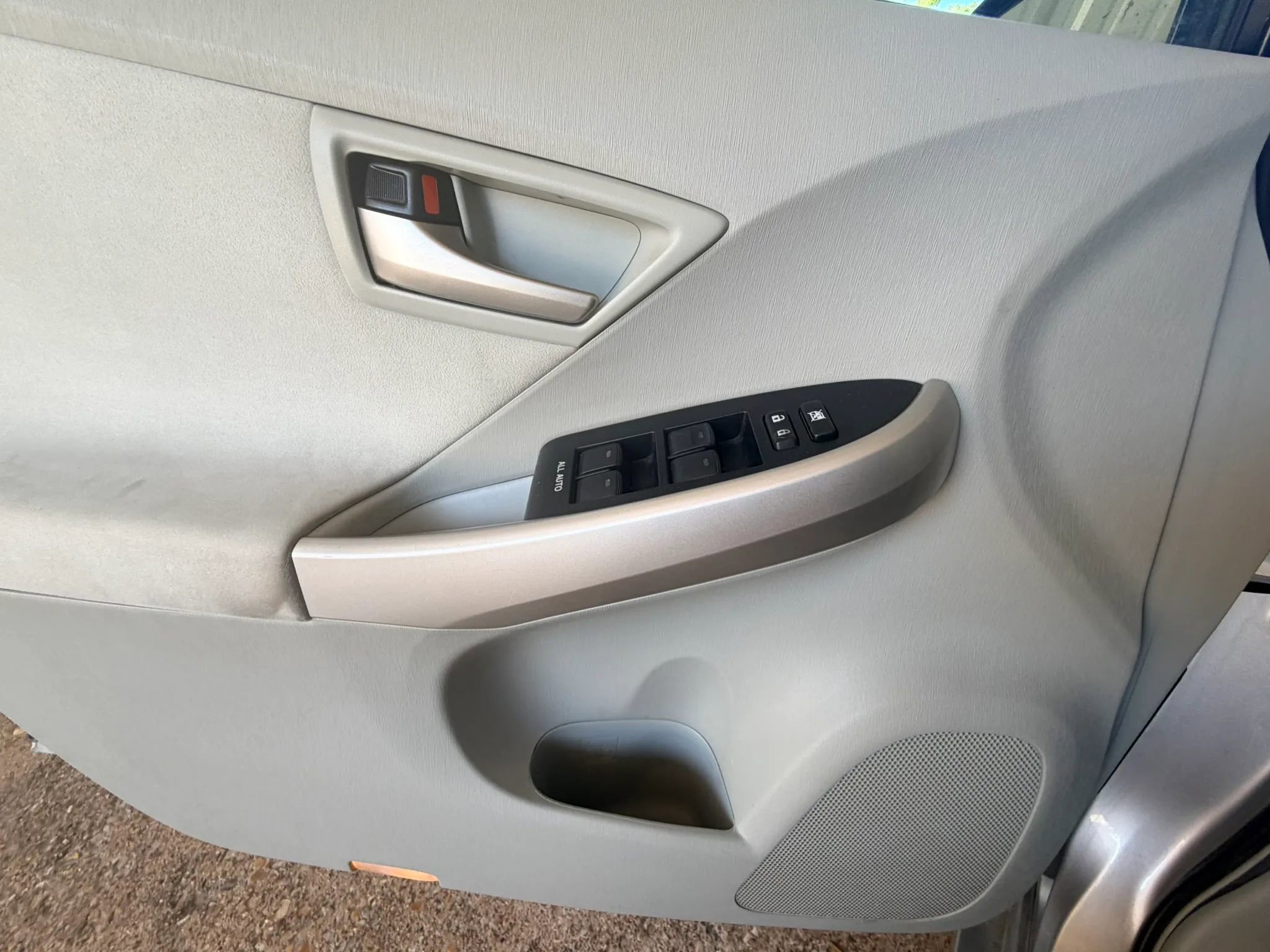 Used 2013 Toyota Prius Two FWD image 13