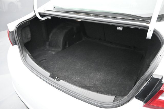 Used 2024 Chevrolet Malibu LT FWD image 19
