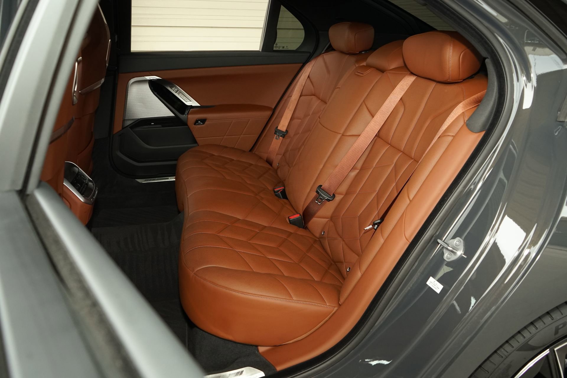 Used 2024 BMW 760i xDrive w/ Executive Package image 23