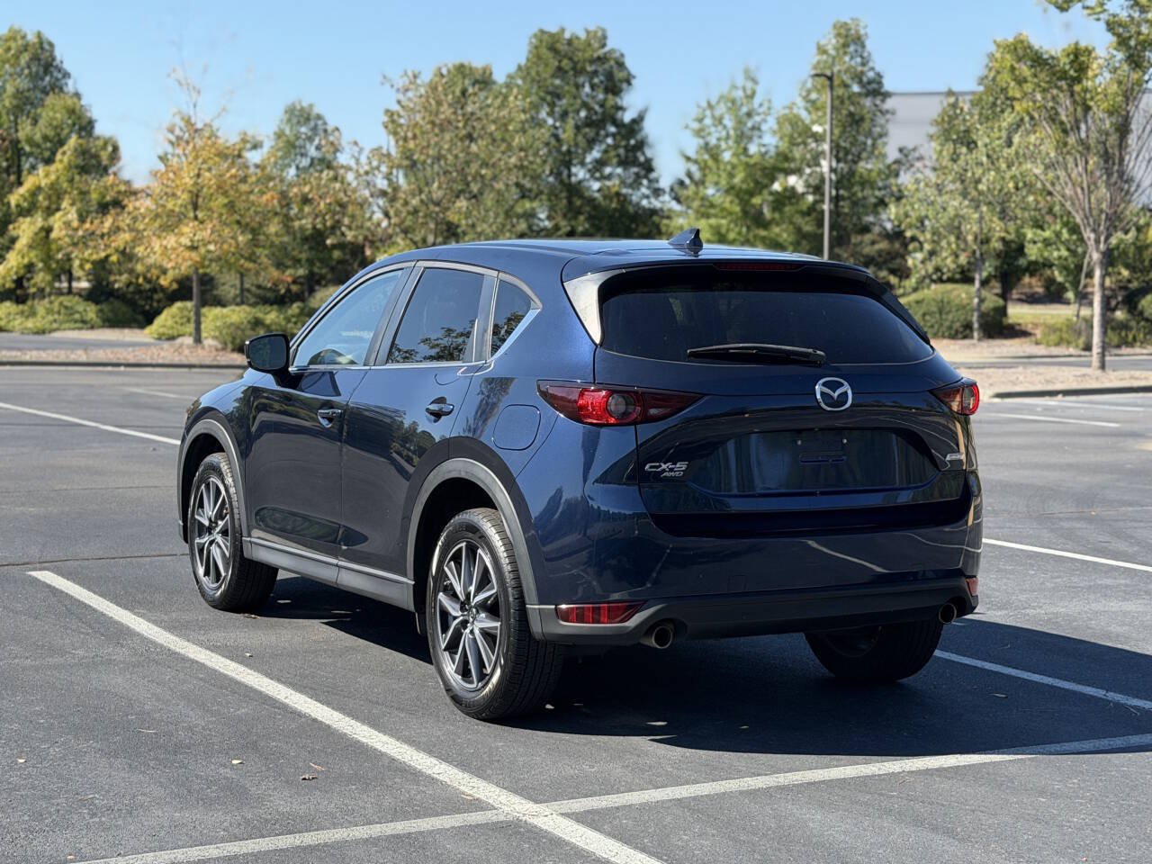 Used 2018 MAZDA CX-5 Touring w/ Preferred Equipment Package AWD/4WD image 5