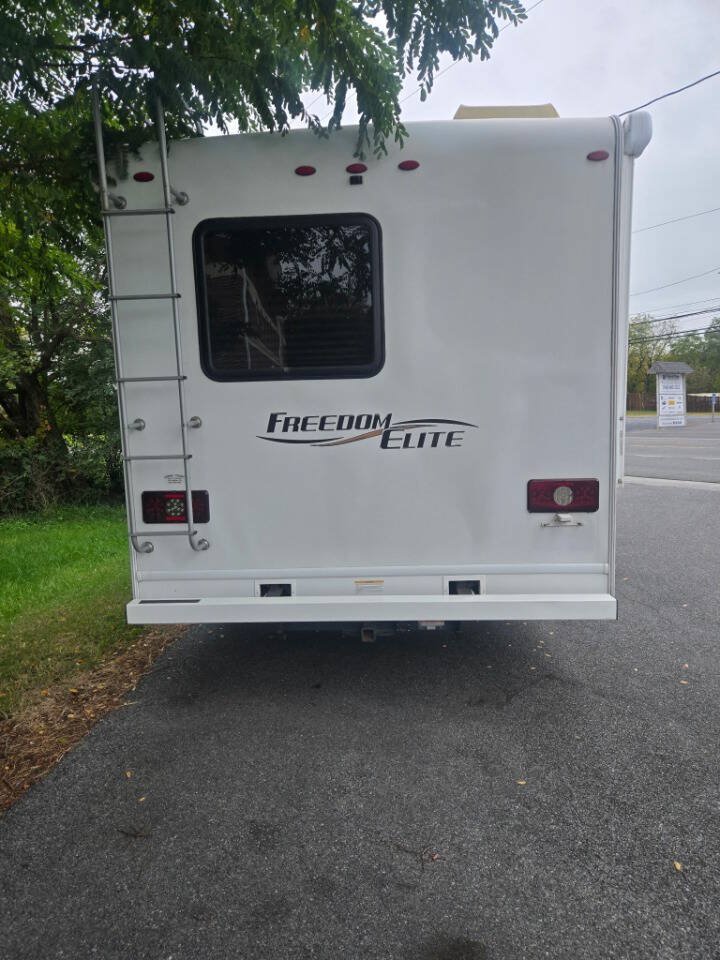 Used 2017 Ford E-350 and Econoline 350 Super Duty w/ Motorhome Prep Package RWD image 3