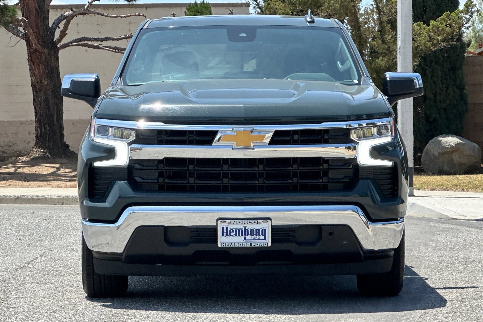 Used 2025 Chevrolet Silverado 1500 LT RWD image 9