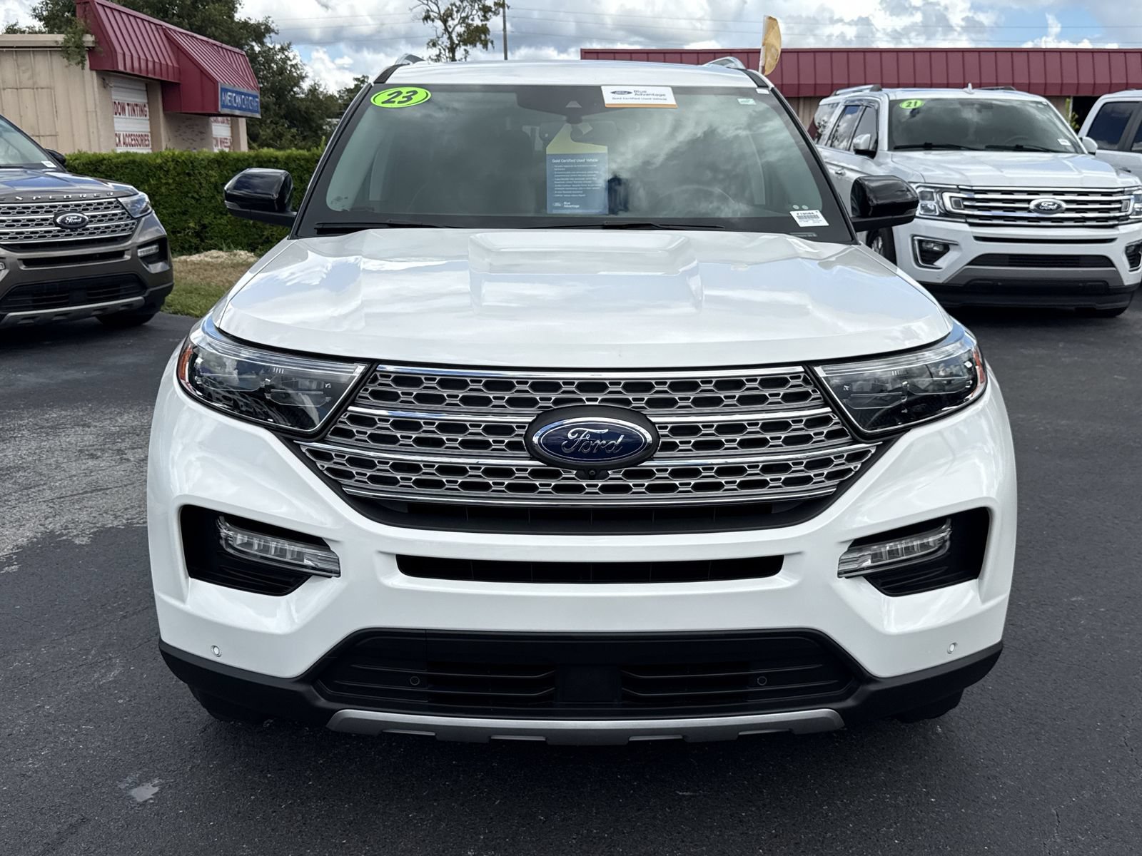 Certified 2023 Ford Explorer Limited w/ Equipment Group 301A RWD image 9