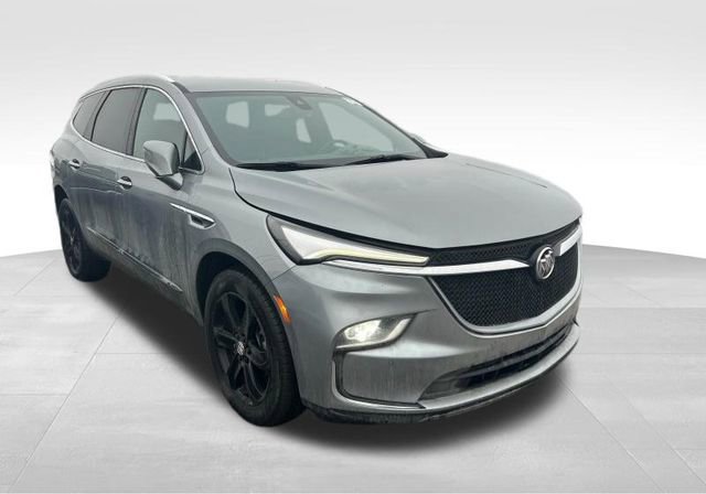 Used 2024 Buick Enclave Essence w/ Sport Touring Edition image 4