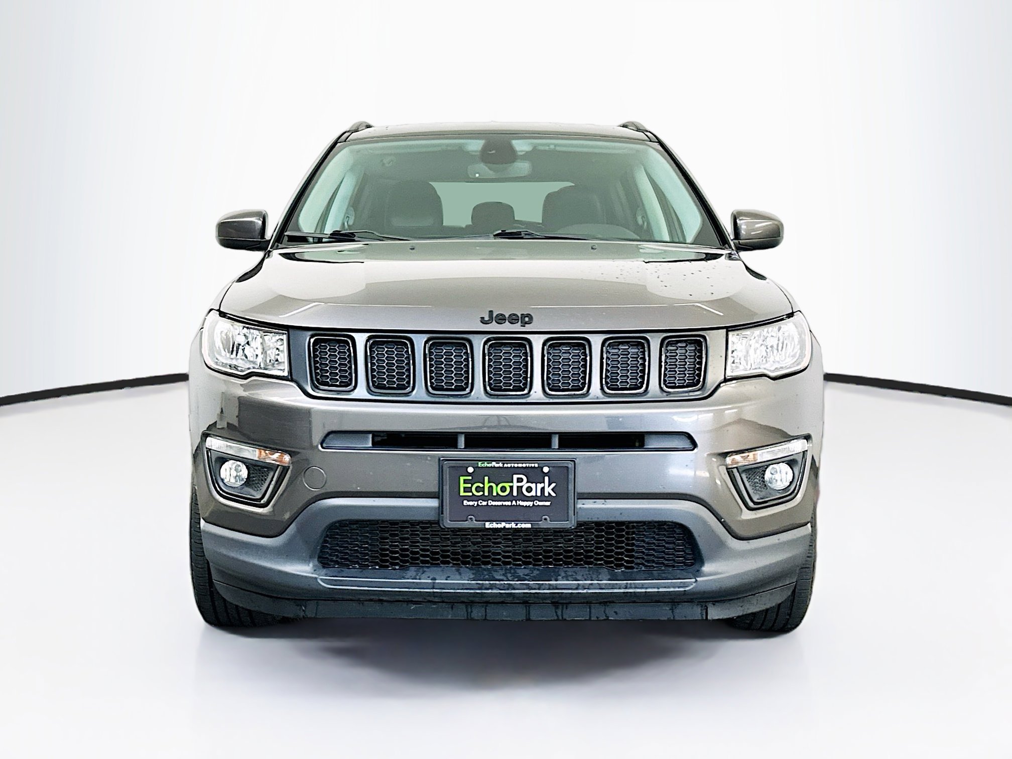 Used 2020 Jeep Compass Latitude image 2