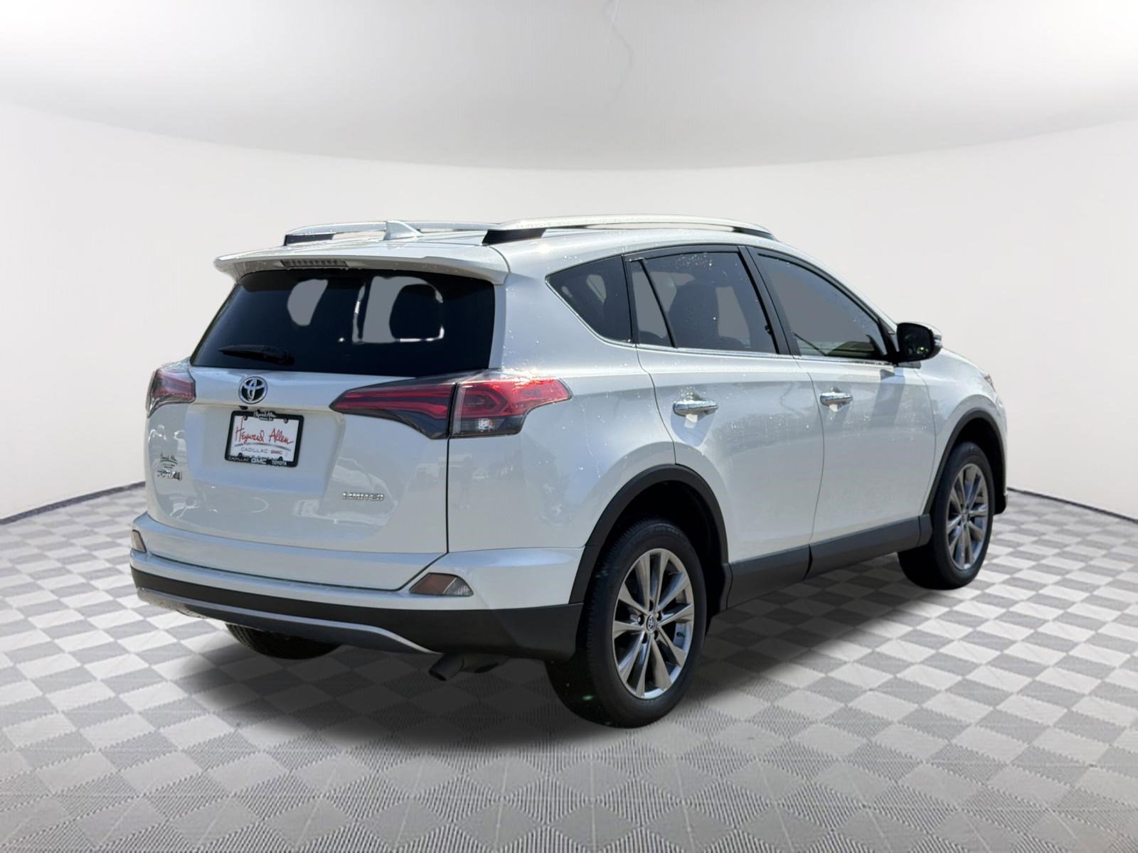 Used 2018 Toyota RAV4 Limited image 6