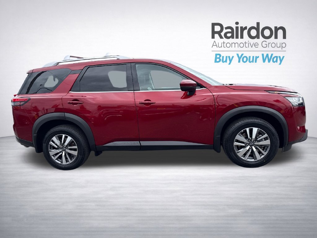 Used 2023 Nissan Pathfinder SL AWD/4WD image 8