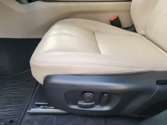 Used 2023 Land Rover Range Rover Velar R-Dynamic S AWD/4WD image 23