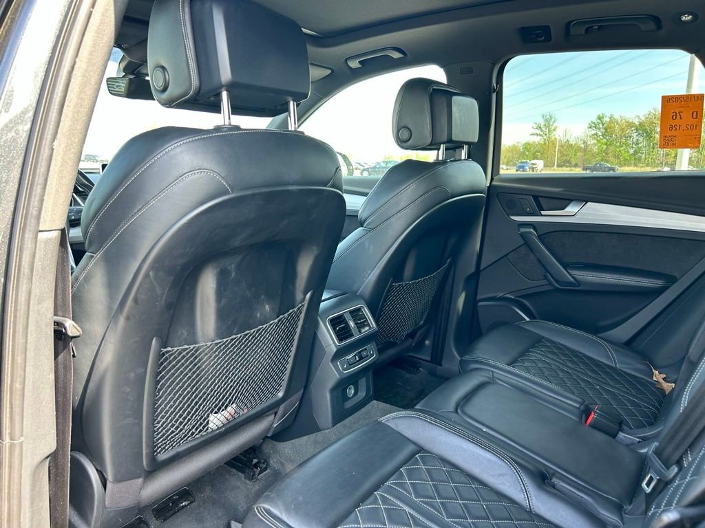 Used 2018 Audi SQ5 Premium Plus w/ Navigation Package image 18