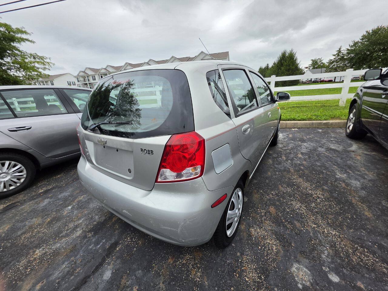 Used 2004 Chevrolet Aveo Hatchback FWD image 6