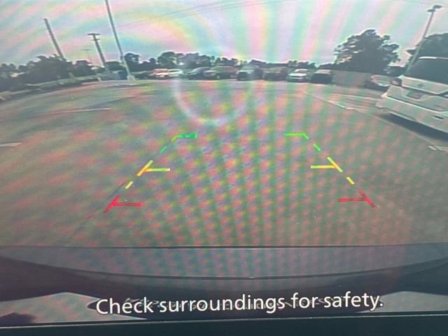 Used 2025 Nissan Rogue SV image 31