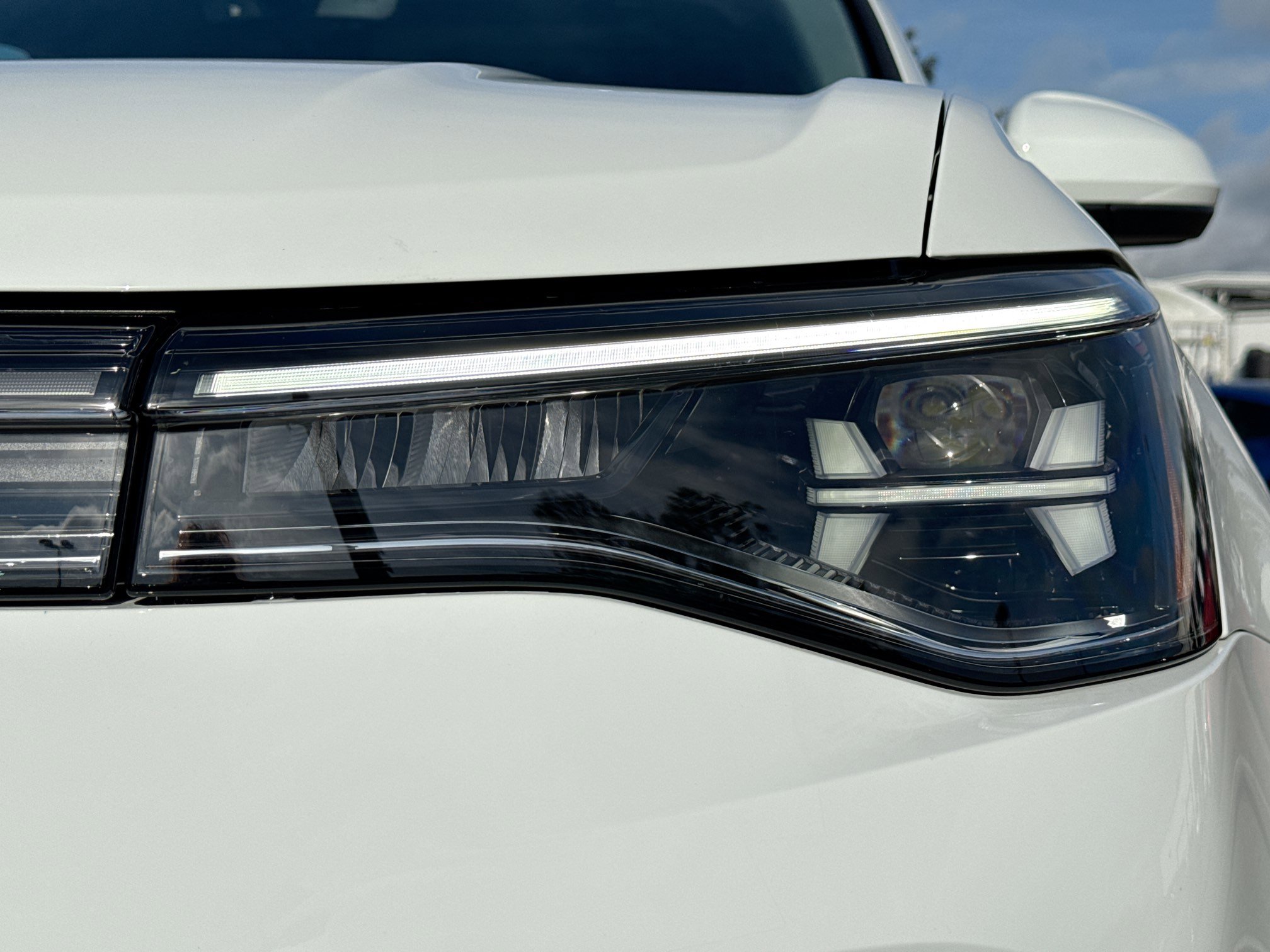 New 2026 Volkswagen Taos SEL AWD/4WD image 9