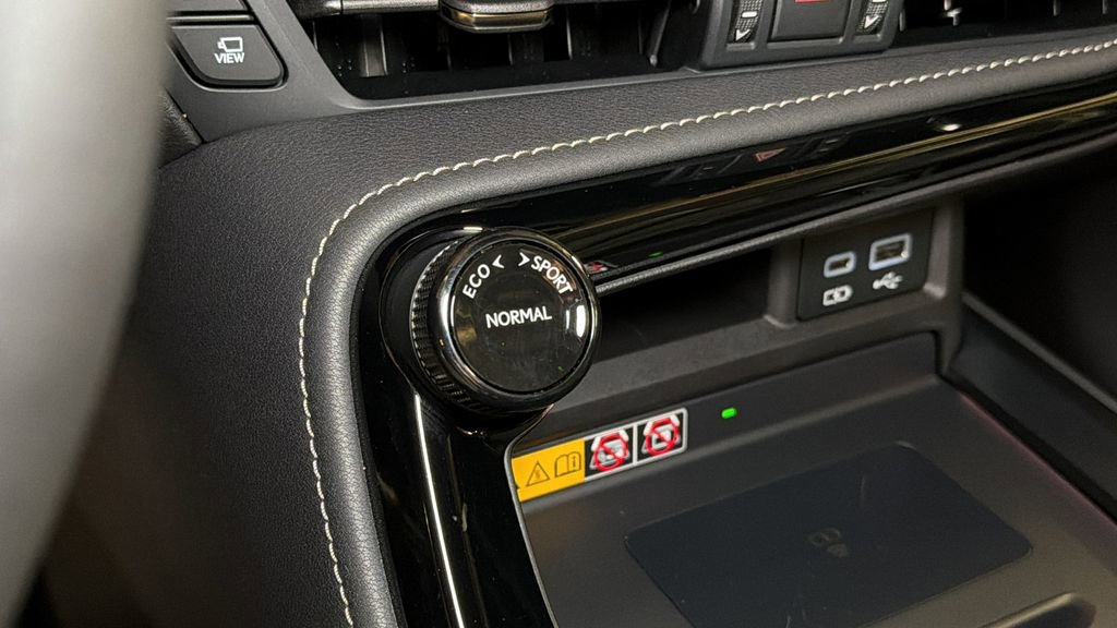 Used 2024 Lexus NX 450h+ 450h+ Luxury image 32