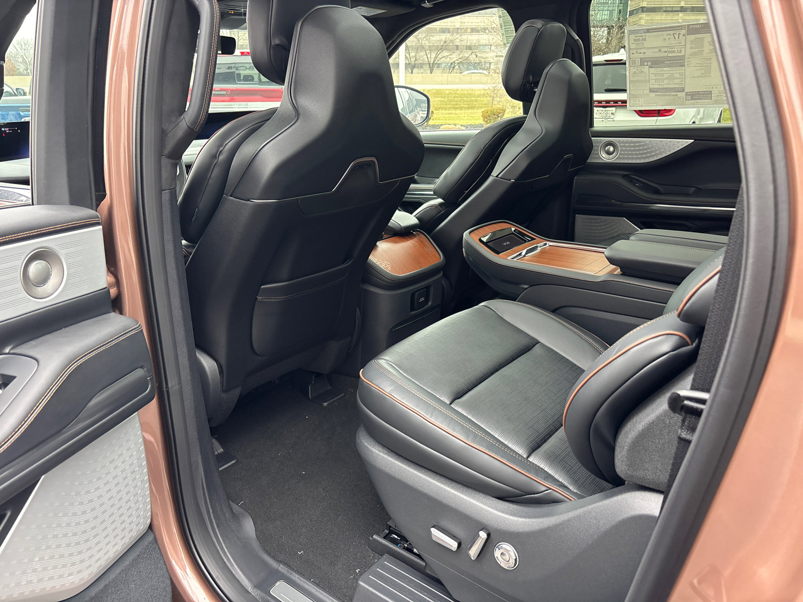 New 2026 Lincoln Navigator L Black Label AWD/4WD image 27