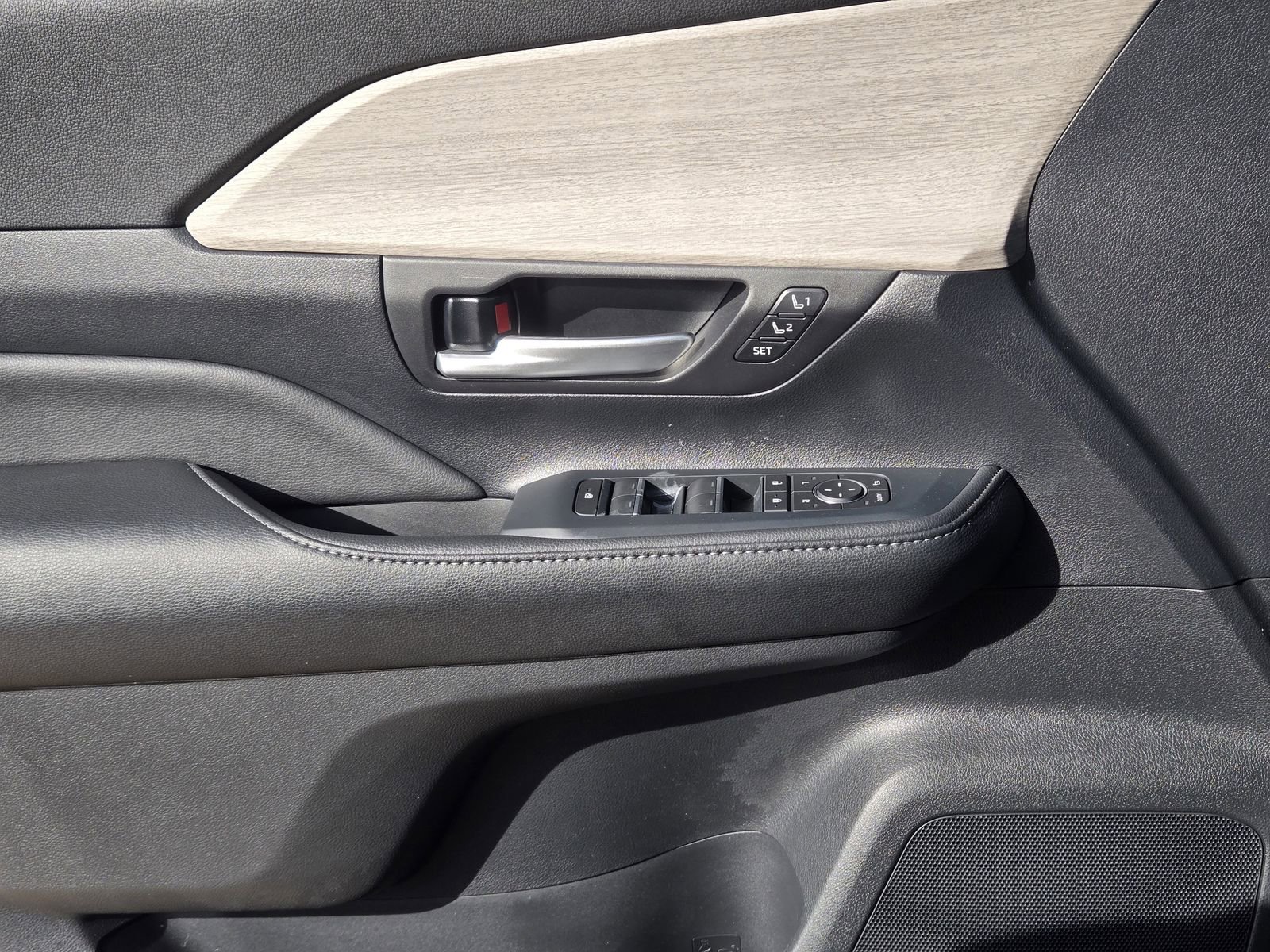 Used 2024 Toyota Grand Highlander Platinum image 25