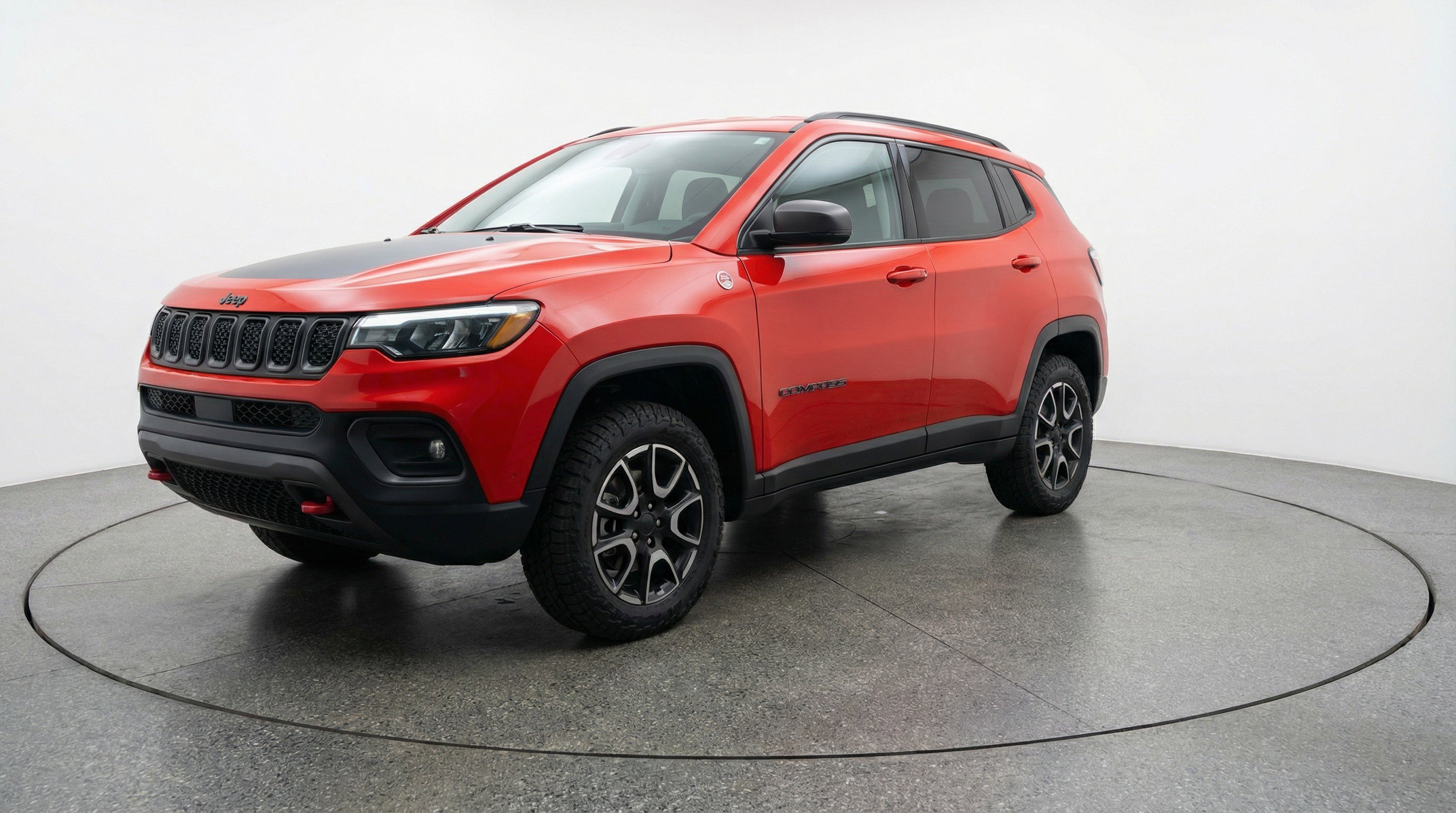 Used 2025 Jeep Compass Trailhawk image 3