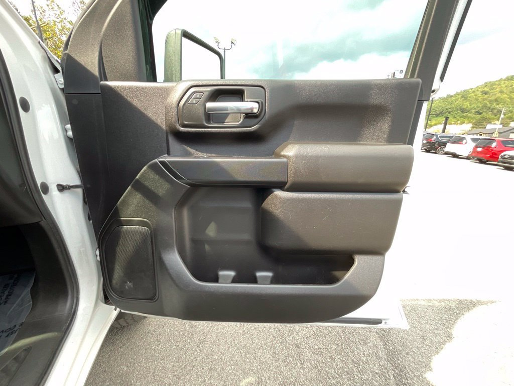 Used 2023 GMC Sierra 3500 Pro w/ Gooseneck/5TH Wheel Package AWD/4WD image 24
