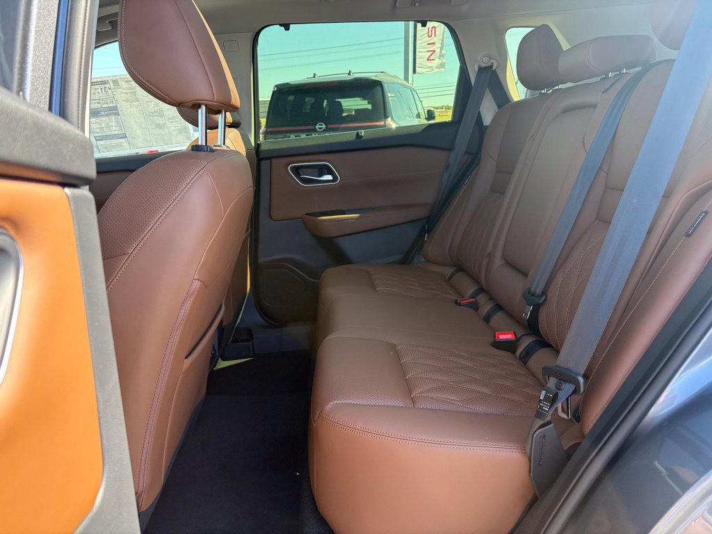 New 2026 Nissan Rogue Platinum AWD/4WD image 18