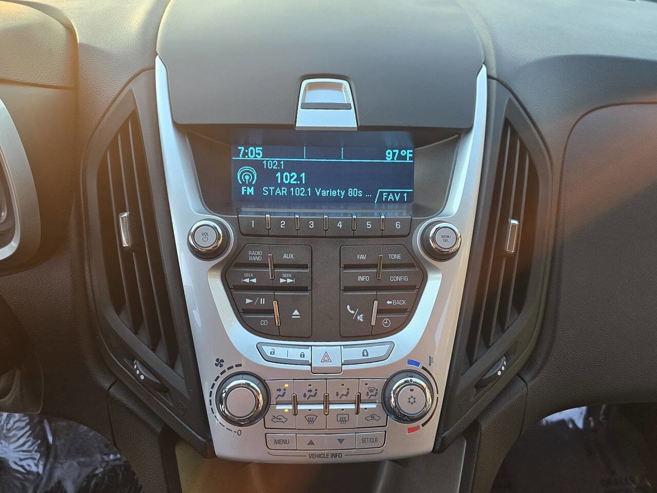 Used 2011 Chevrolet Equinox LT image 26