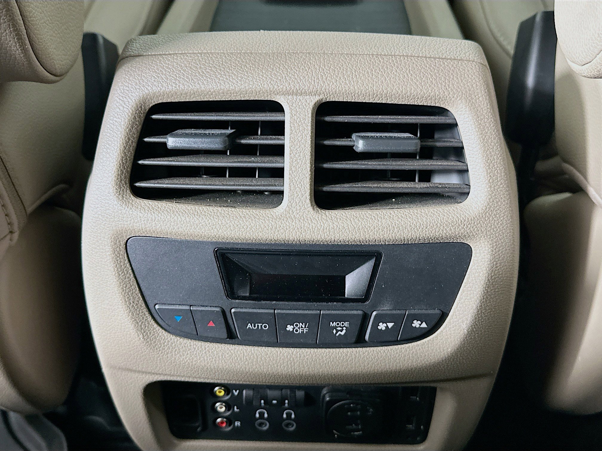 Used 2017 Honda Pilot Touring image 27