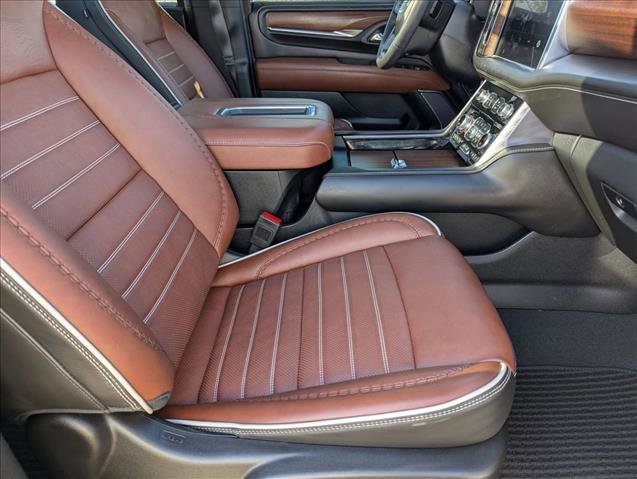 Used 2024 GMC Yukon Denali Ultimate AWD/4WD image 23