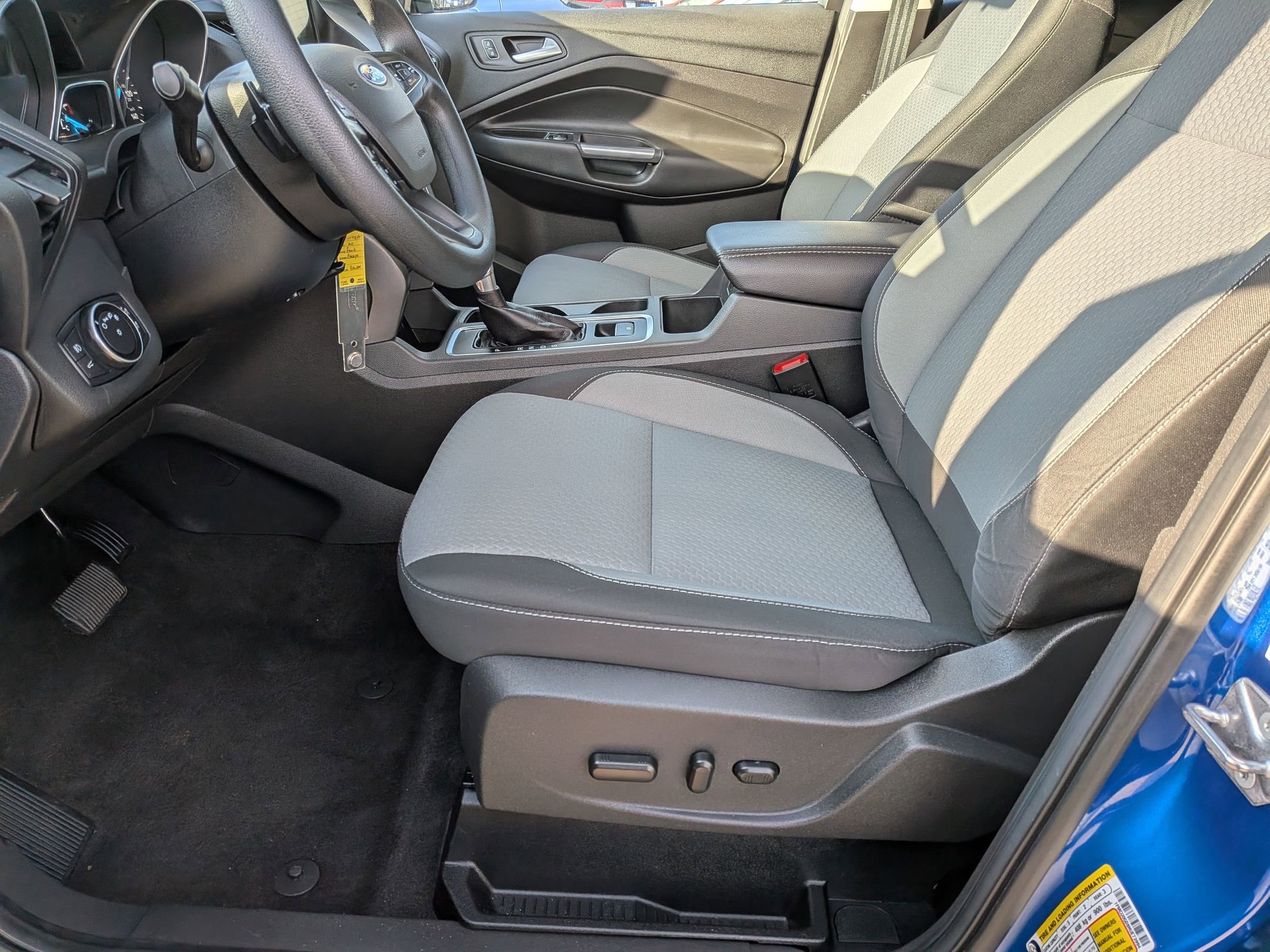 Used 2017 Ford Escape SE w/ Equipment Group 201A image 11