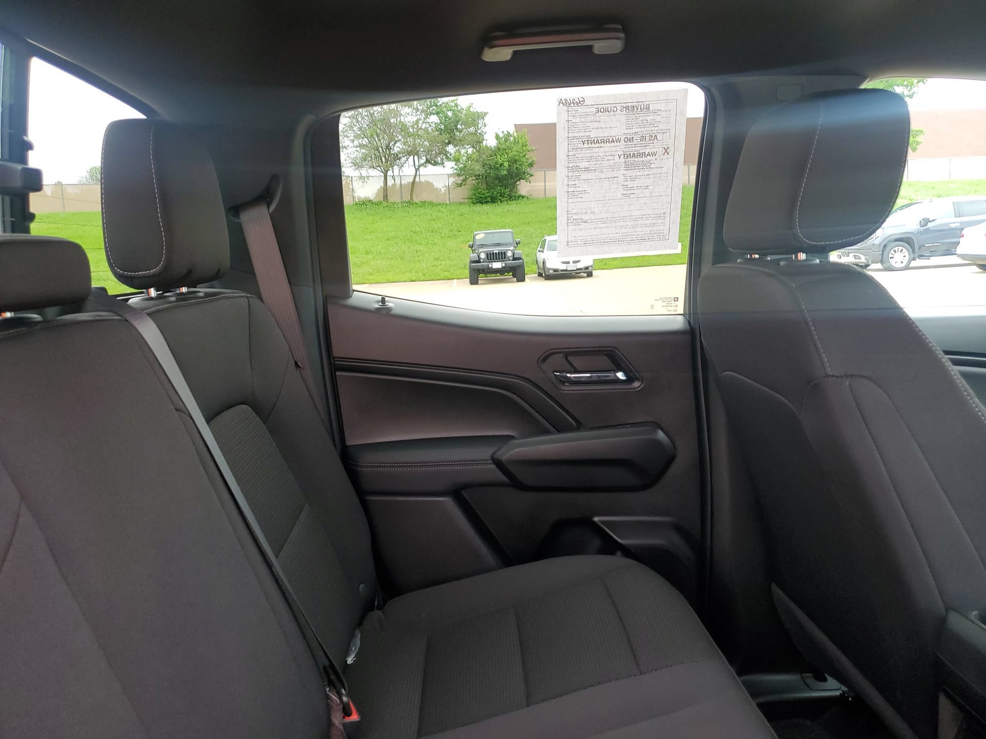 Used 2024 Chevrolet Colorado LT w/ LT Convenience Package II AWD/4WD image 32
