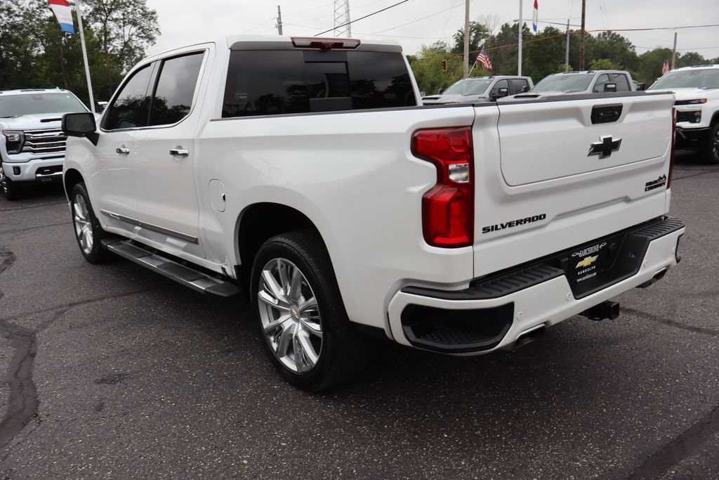 Used 2023 Chevrolet Silverado 1500 High Country w/ High Country Premium Package AWD/4WD image 3