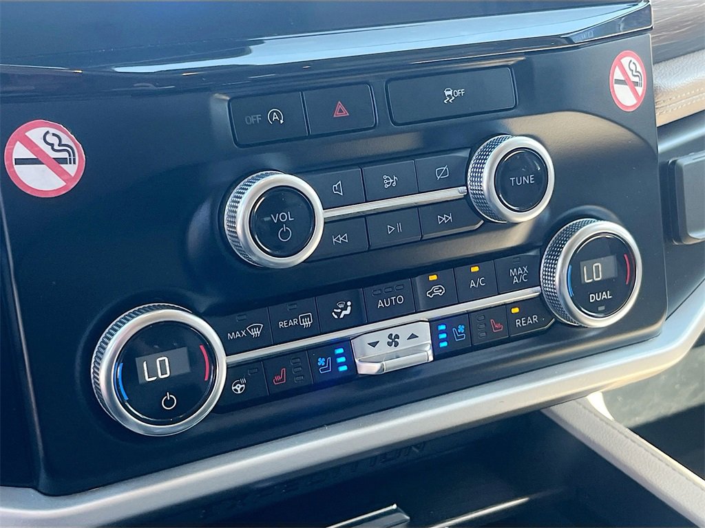 Used 2024 Ford Expedition Max Limited image 16