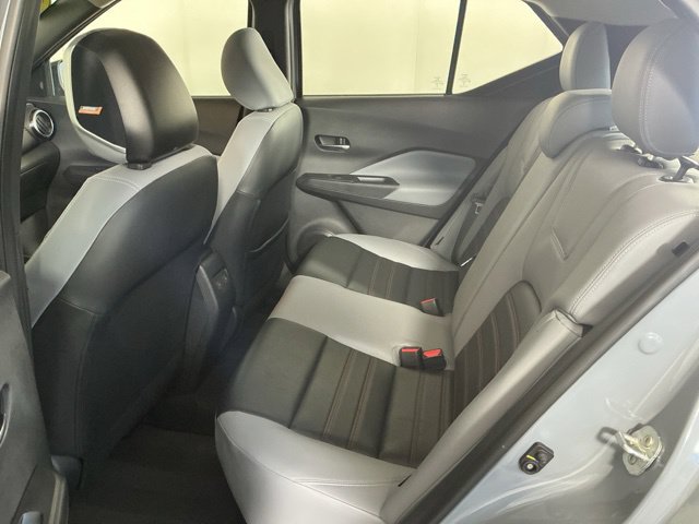 Used 2023 Nissan Kicks SR w/ SR Premium Package FWD image 12