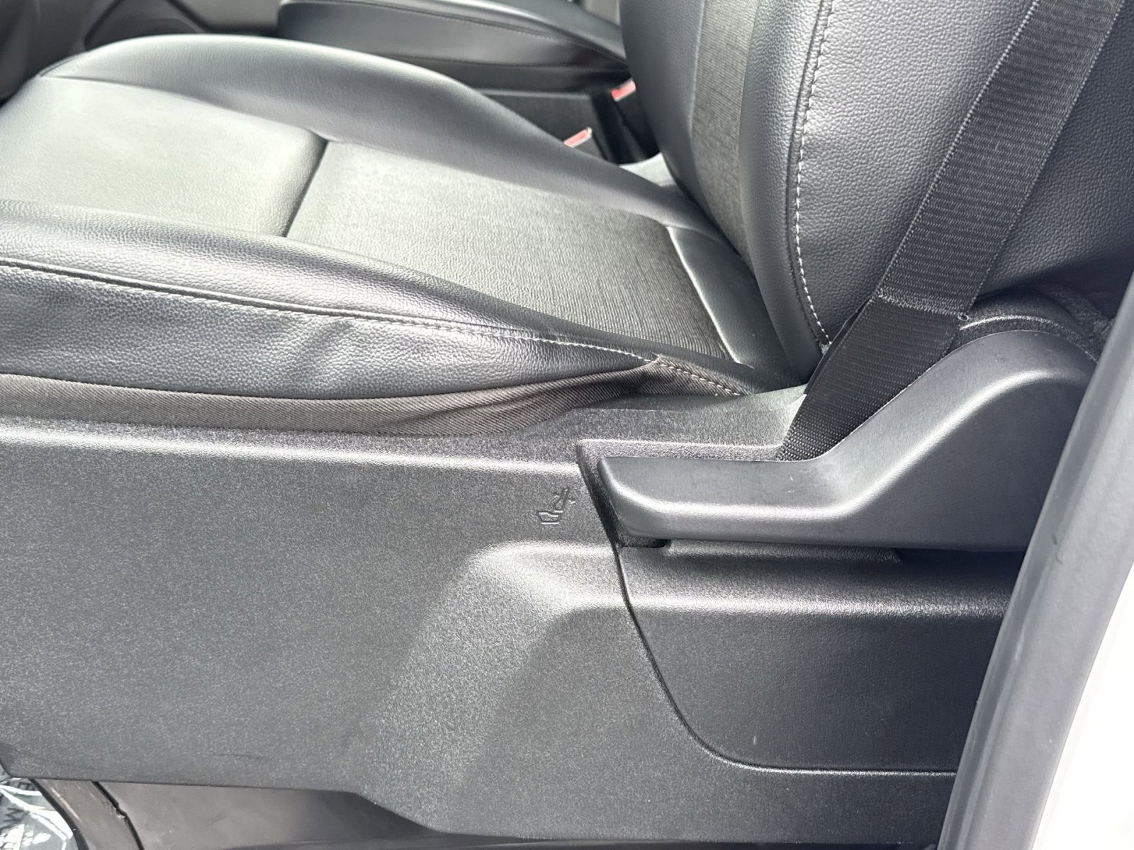 Used 2025 Ford Transit 250 148 Medium Roof Extended AWD w/ Load Area Protection Package image 14