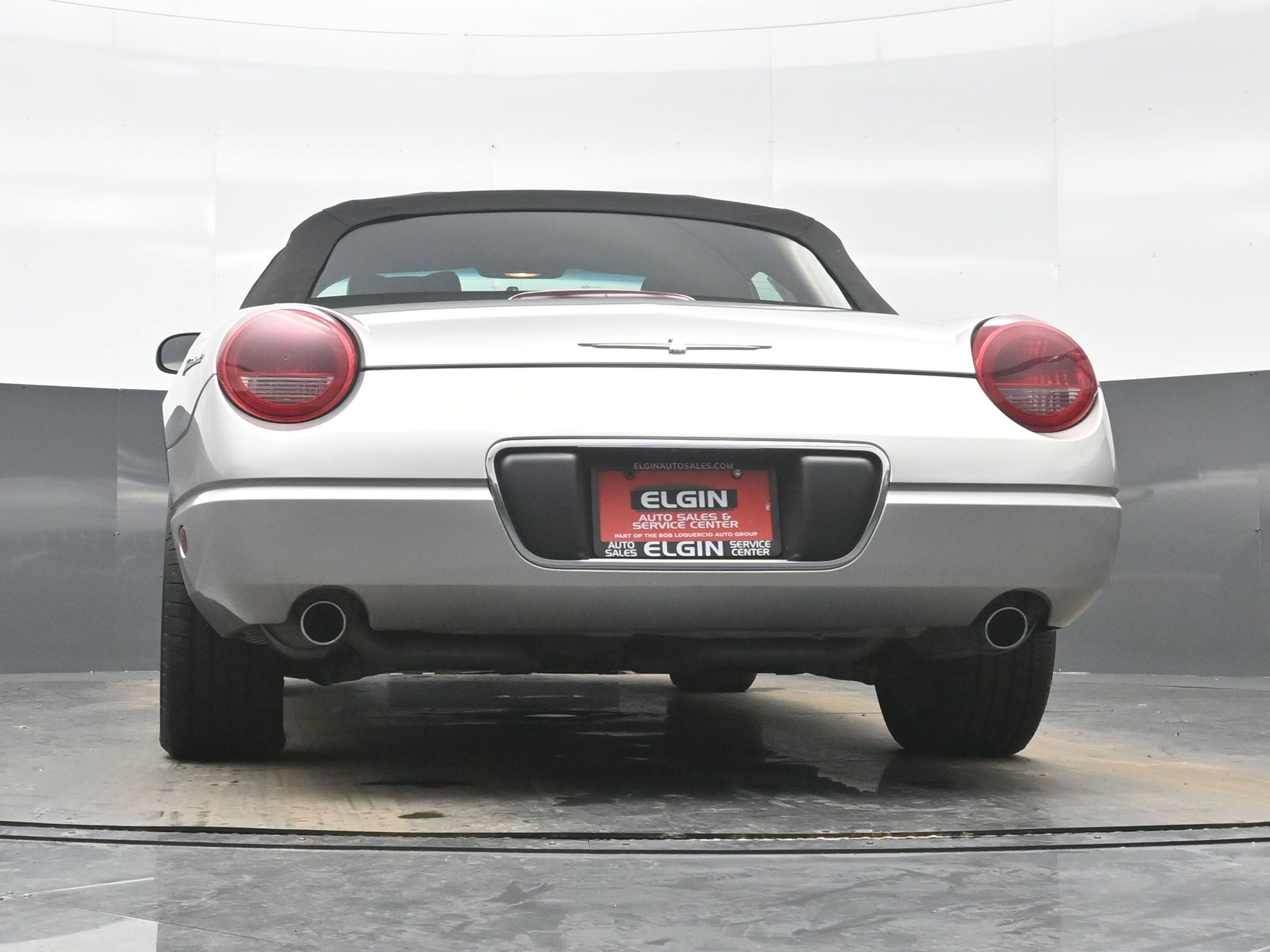 Used 2004 Ford Thunderbird image 26