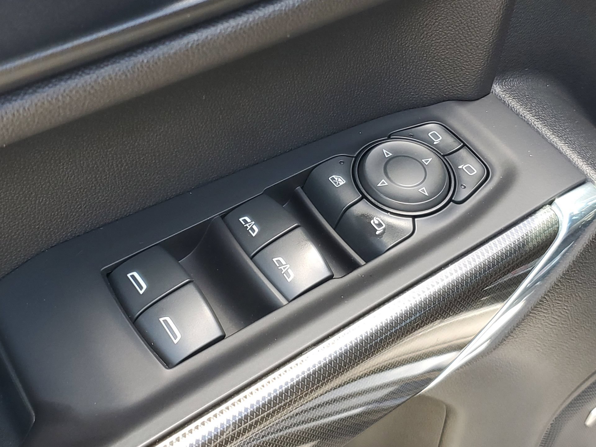 Used 2020 GMC Sierra 1500 AT4 w/ AT4 Premium Package AWD/4WD image 17