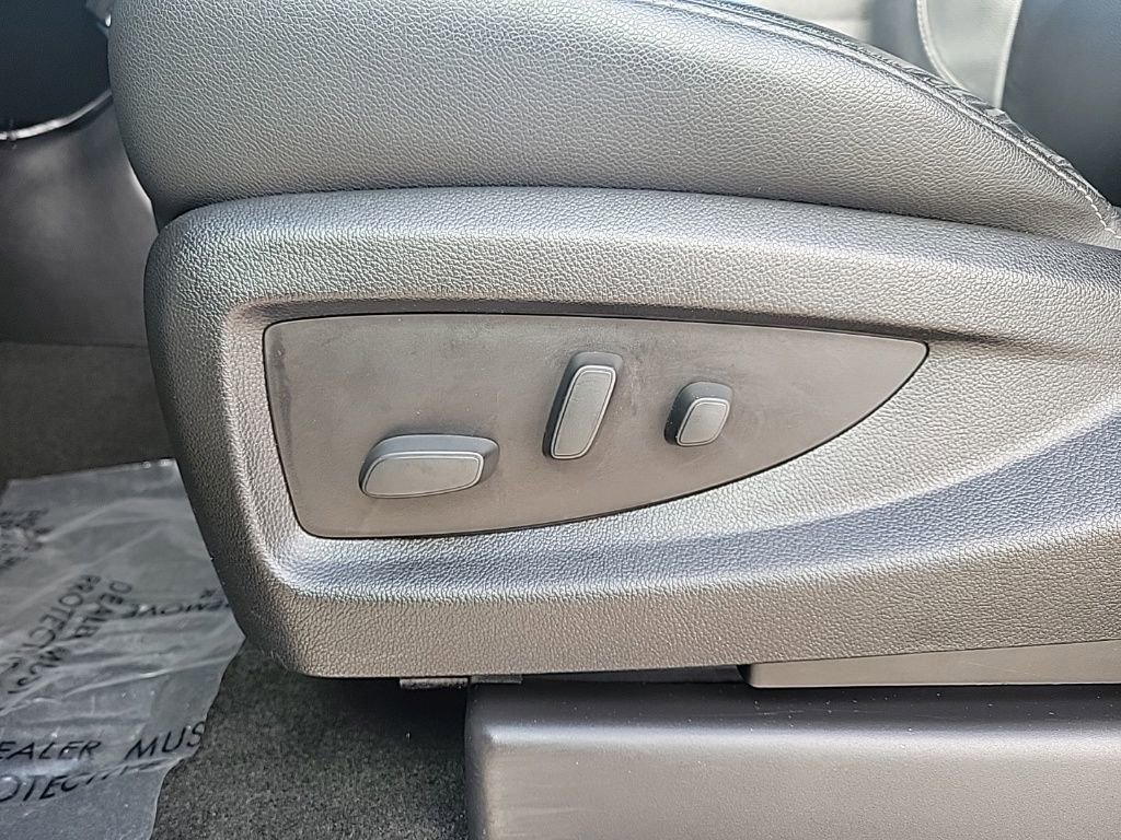 Used 2018 Chevrolet Tahoe LT image 12