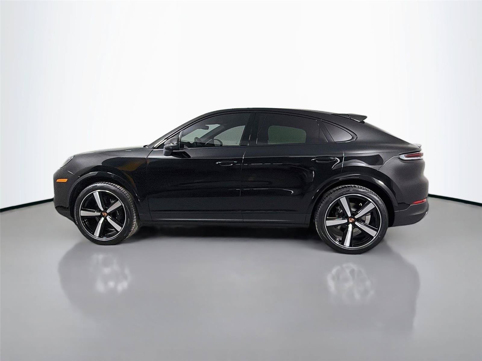 Used 2026 Porsche Cayenne Coupe AWD/4WD image 2