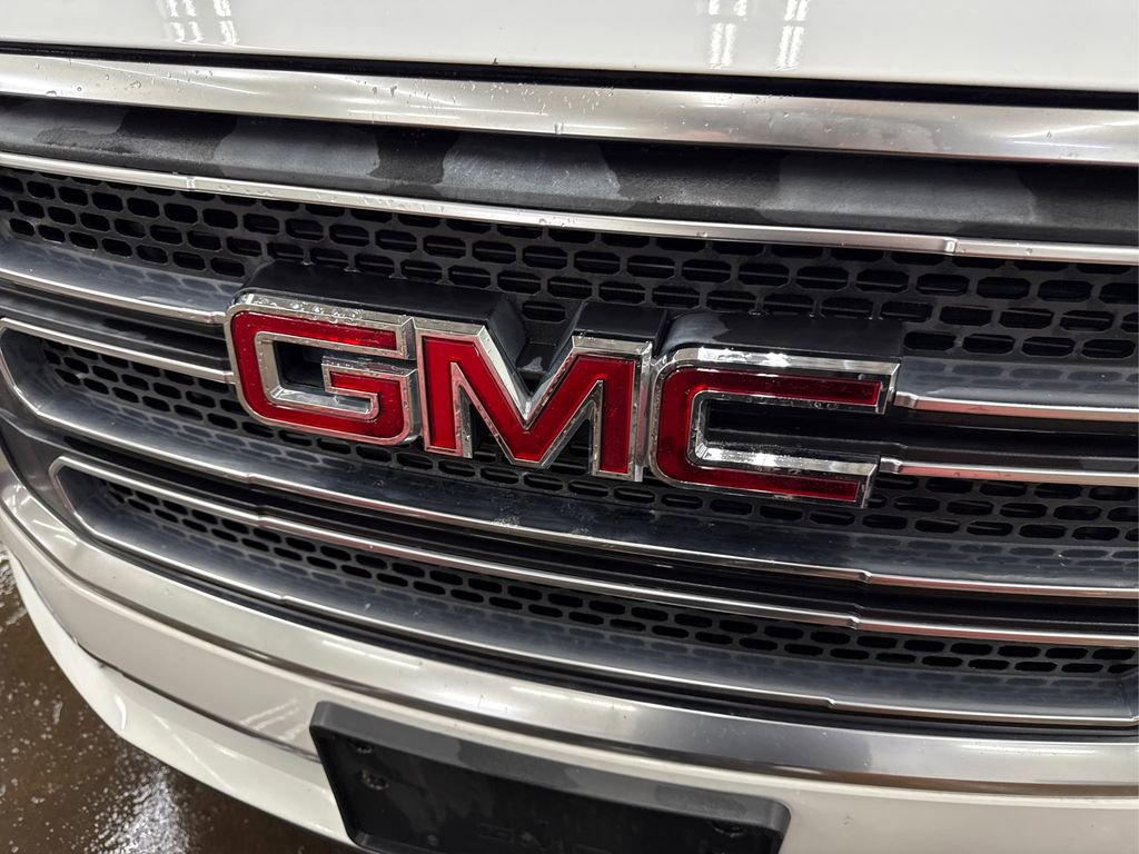 Used 2017 GMC Acadia Limited SLT image 17