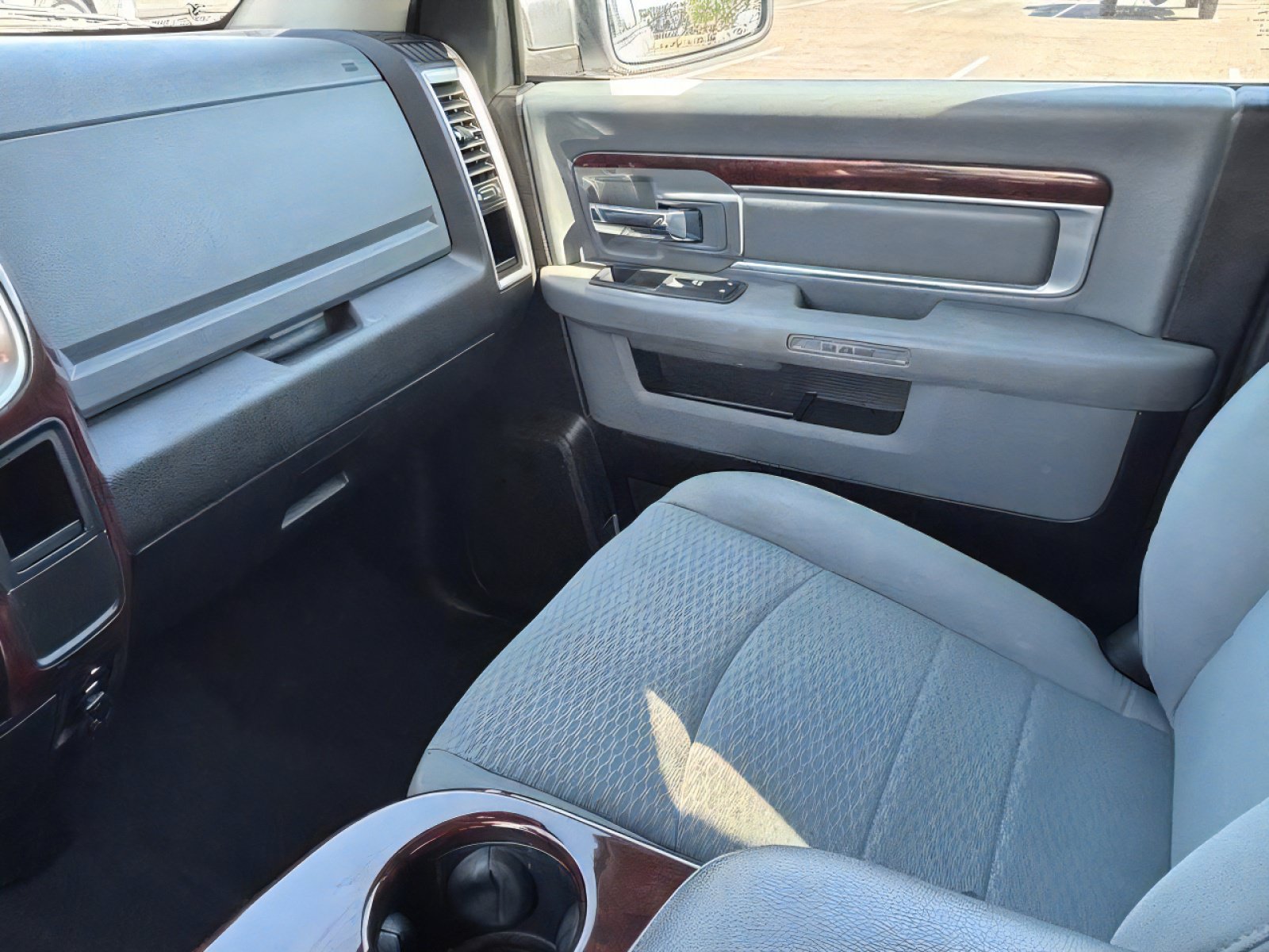 Used 2019 RAM 1500 Classic SLT w/ Luxury Group AWD/4WD image 18
