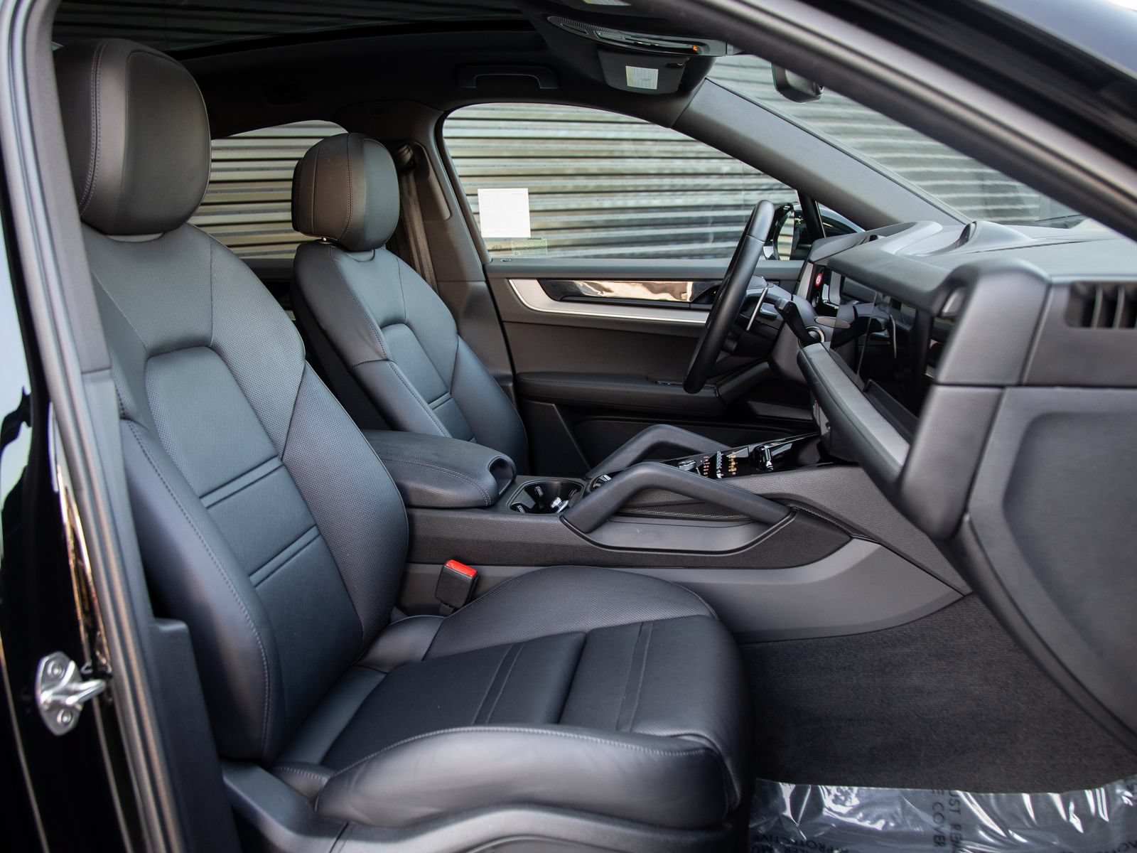 Certified 2024 Porsche Cayenne S AWD/4WD image 26