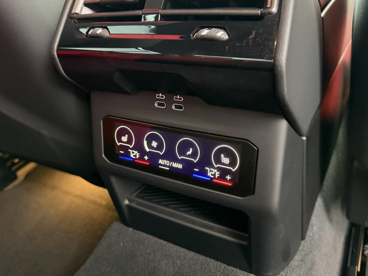 Used 2026 BMW M5 w/ Carbon Package image 25